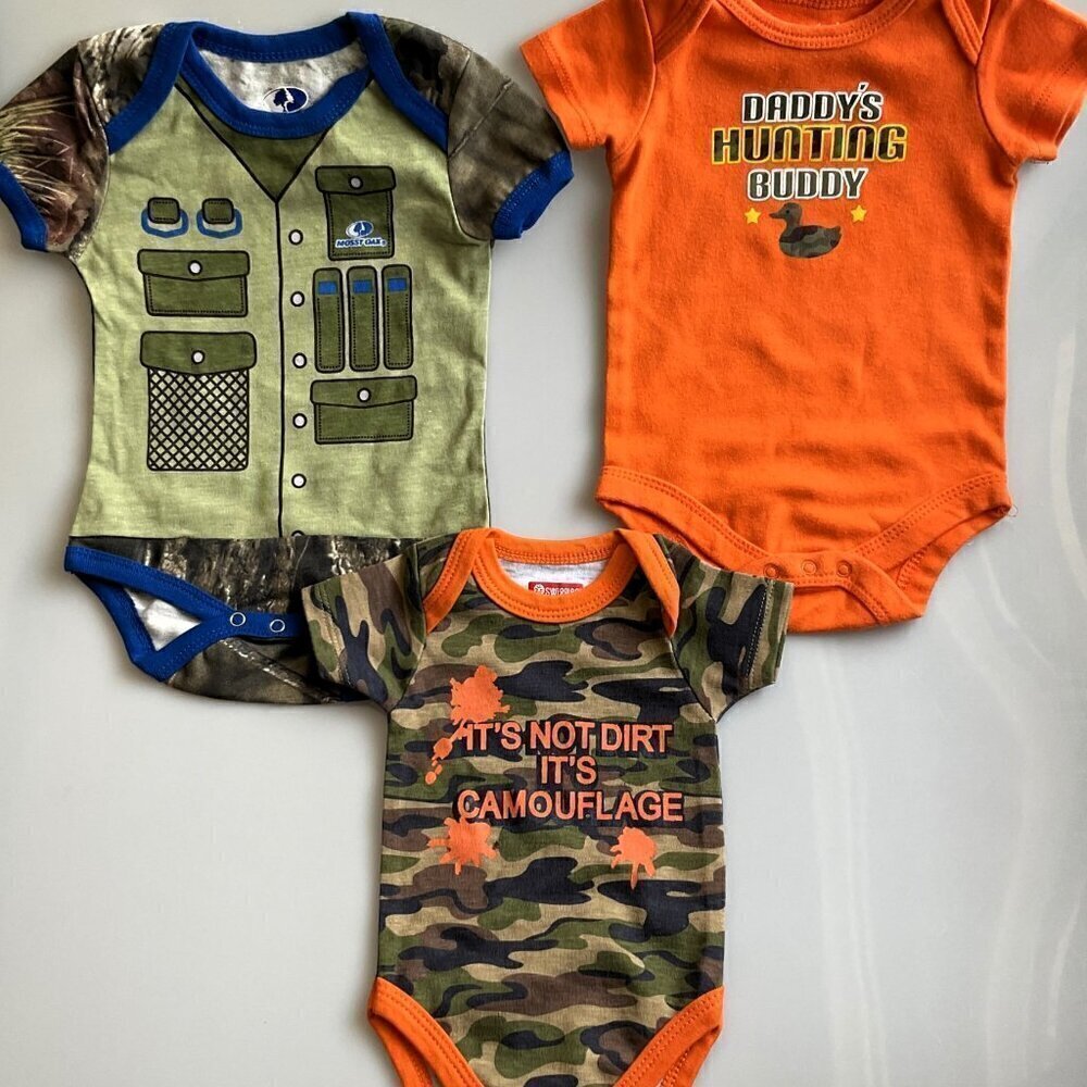 CAMO HUNTING ONESIES BODYSUITS 0-3M BUNDLE